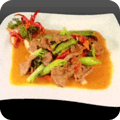 Rindfleisch mit rotem Curry (scharf)